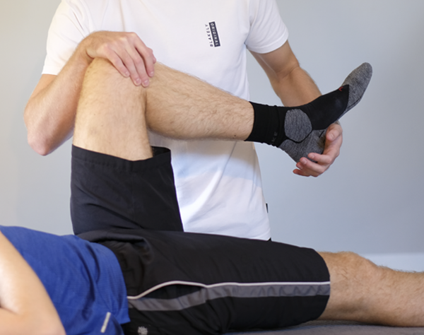 katrin Truyers tijdens haar fysiotherapeutisch werk